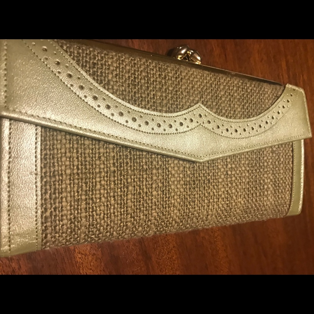 Vintage Princess Gardner Wallet EUC❤️❤️